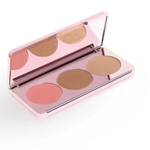 Girlactik Blush Me And Glow Face Palette: Blush Me Medium, Full Size, New